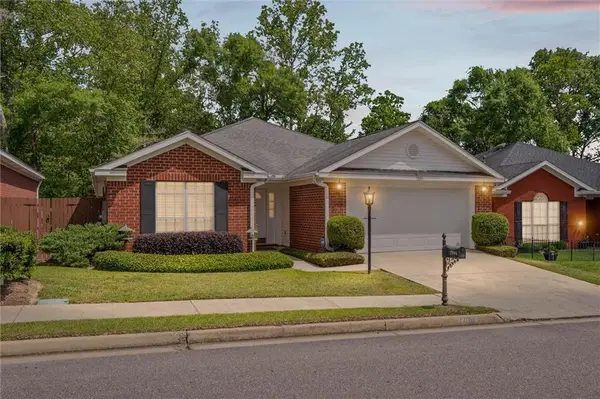 7086 Crown Pointe Drive, Mobile, AL 36695