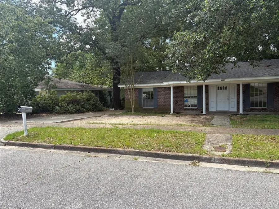 4861 Woodcliff Drive N, Mobile, AL 36693 - #2