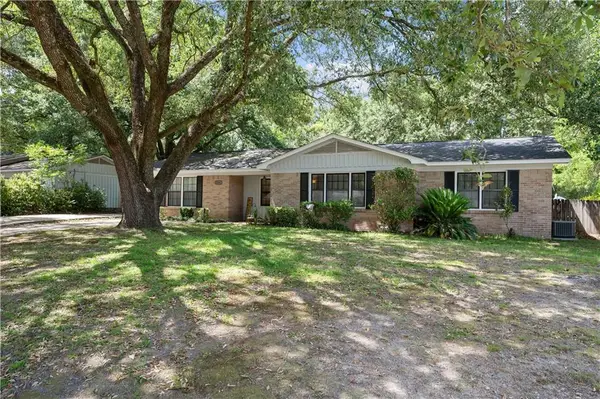 1561 Shan Drive S, Mobile, AL 36693