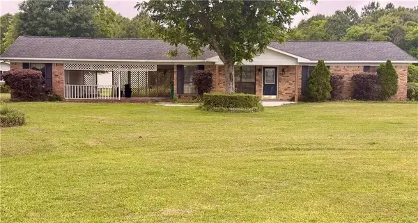 10046 Woodie Lane, Irvington, AL 36544