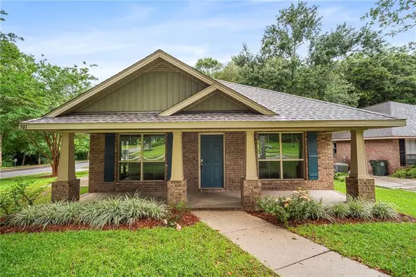 501 Charing Cross Street, Fairhope, AL 36532
