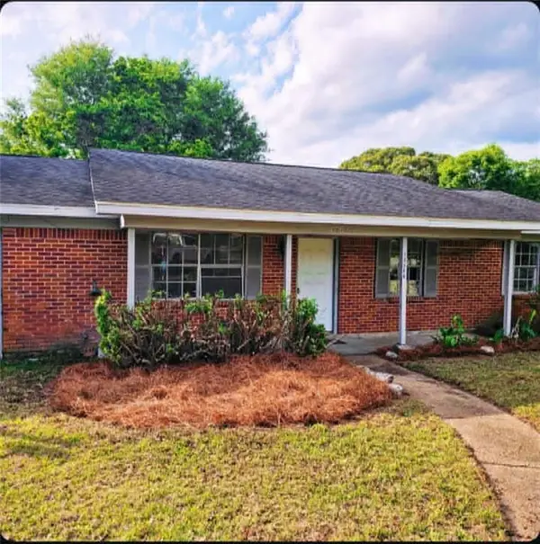 10480 El Camino Avenue, Grand Bay, AL 36541