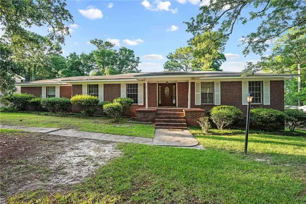 135 Pineridge Road, Daphne, AL 36526