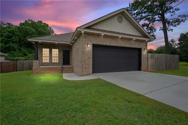 8156 Cheyenne Street N, Theodore, AL 36582