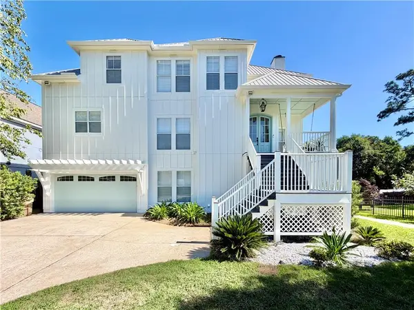5606 Gulf Creek Circle, Theodore, AL 36582