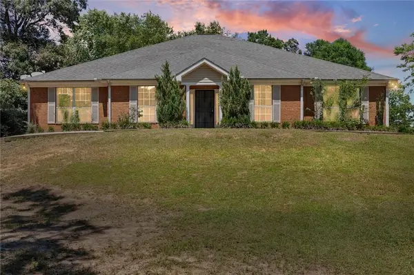 8992 Celeste Oaks Court N, Saraland, AL 36571
