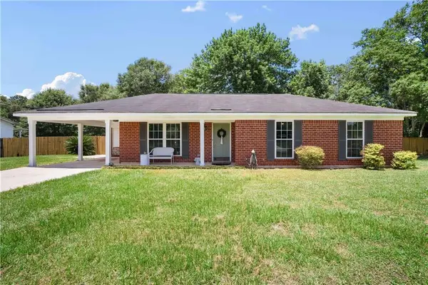 3410 Plantation Court, Mobile, AL 36695