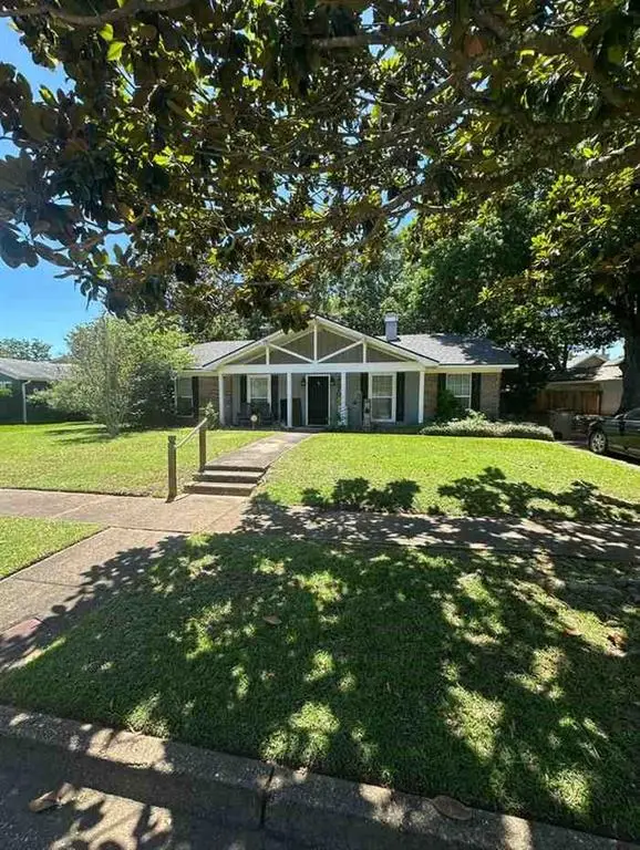 2270 Christopher Drive E, Mobile, AL 36609