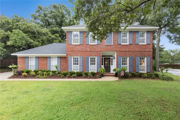 6300 Hillcrest Oaks Drive, Mobile, AL 36693
