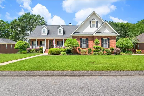 576 Briarcliff Drive W, Mobile, AL 36608