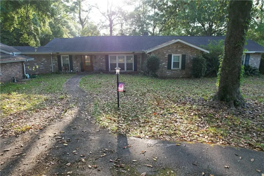 615 Skyline Drive W, Mobile, AL 36609 - #1