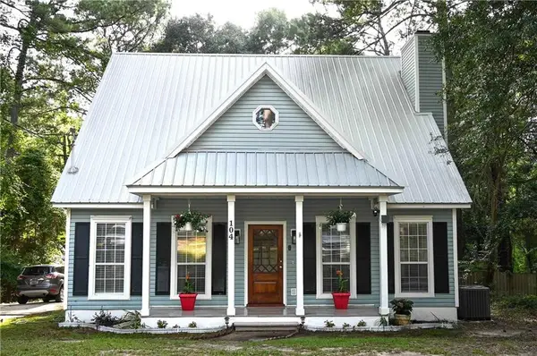 104 Crestview Circle, Daphne, AL 36526