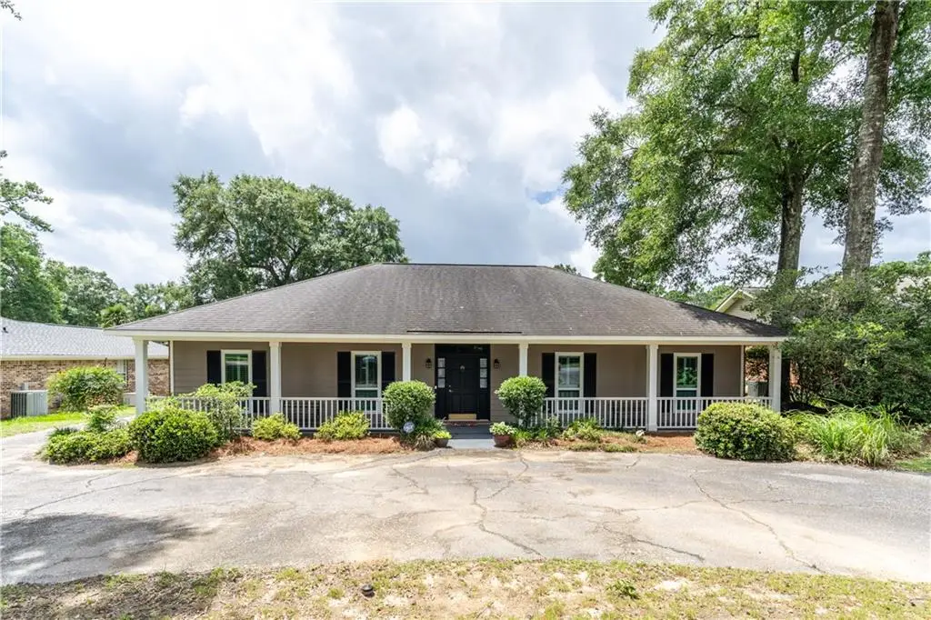 4105 Lake Circle S, Mobile, AL 36693 - #1