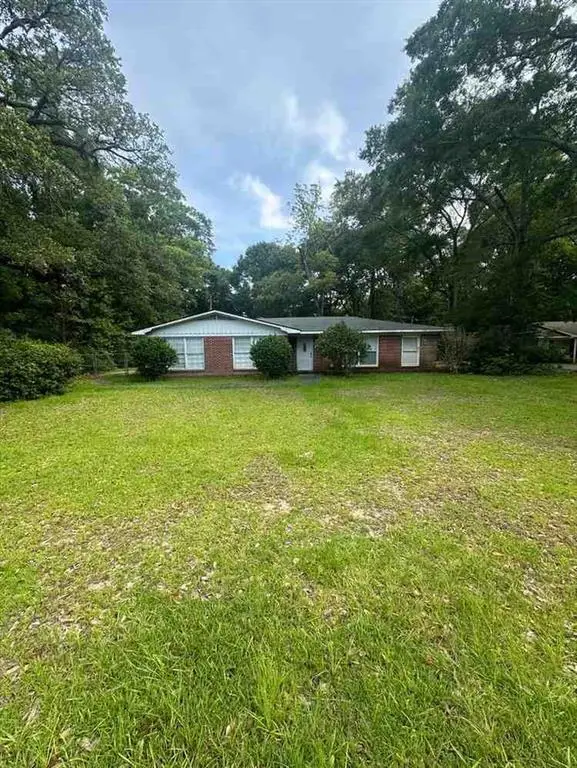 2355 Old Military Road, Mobile, AL 36605