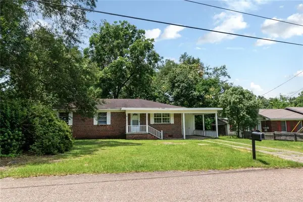 325 Alpine Street, Chickasaw, AL 36611