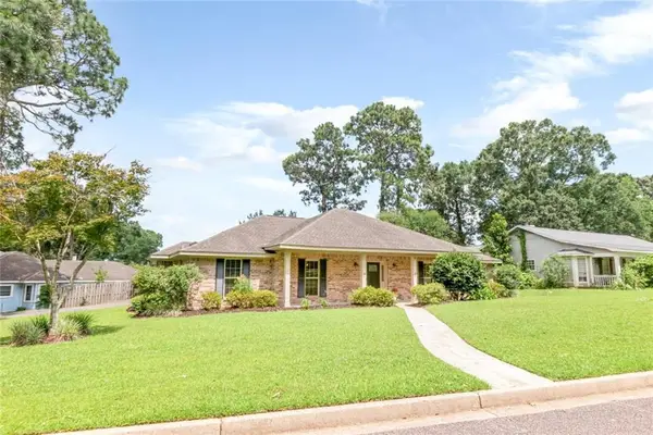 1215 Richmond Court, Mobile, AL 36695