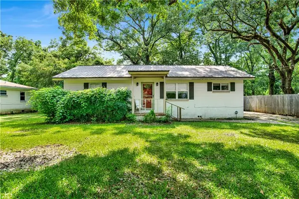 1027 Timothy Street, Saraland, AL 36571