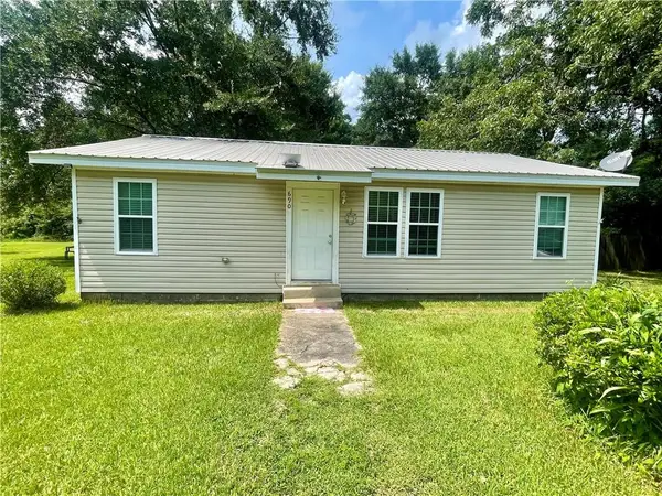 690 Le Moyne Circle S, Axis, AL 36505