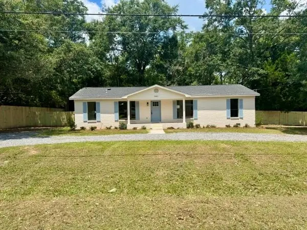 9481 Pinewood Avenue, Elberta, AL 36530
