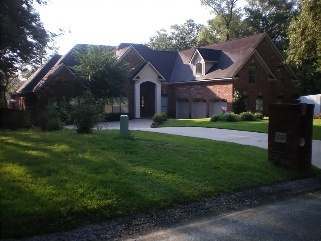 5900 Vaughan Drive E, Satsuma, AL 36572 - #1
