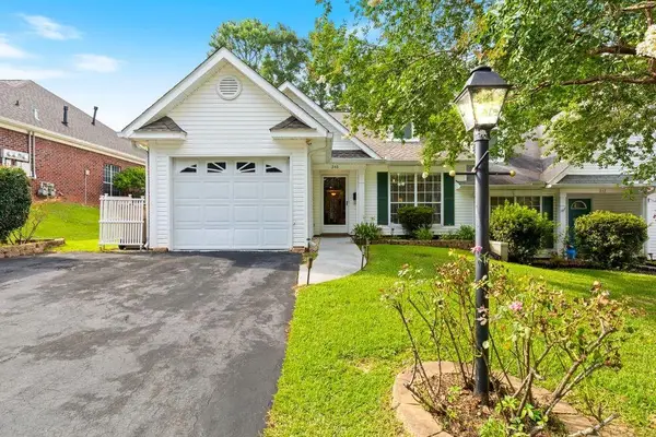 246 Spring Lake Drive N, Mobile, AL 36695