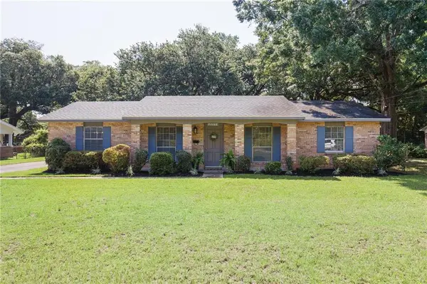 2225 E Vaughan Drive, Mobile, AL 36605