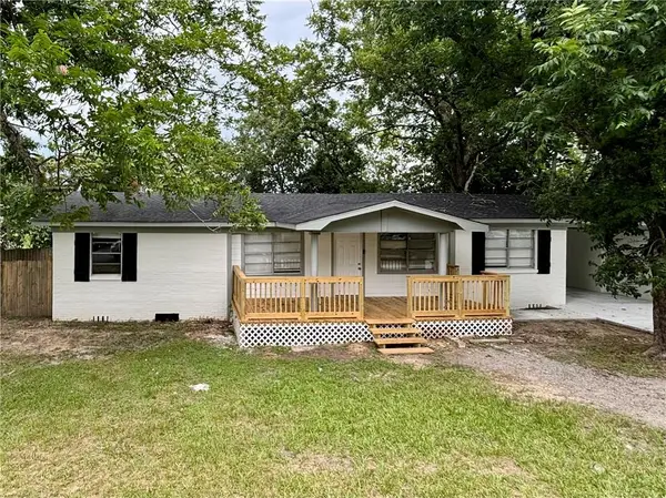 466 Pinehill Drive, Mobile, AL 36606