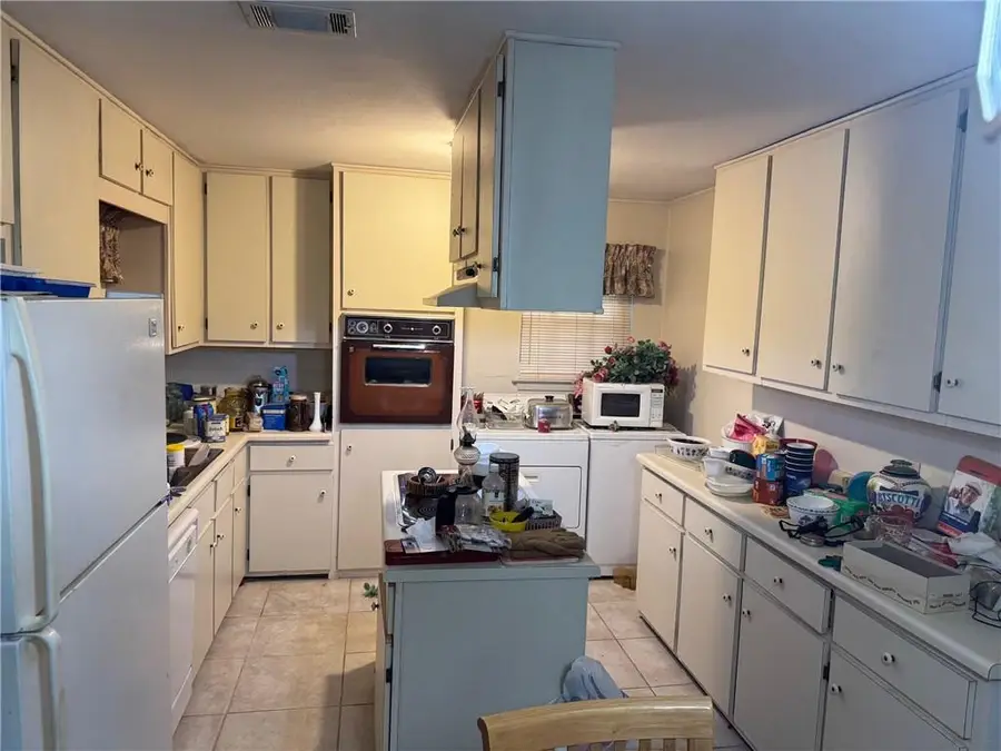 3909 Pleasant Valley Road, Mobile, AL 36609 - #2