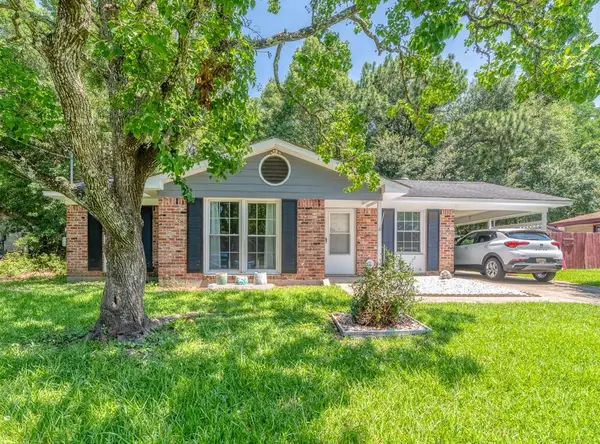 1300 E Charmaine Circle, Mobile, AL 36605
