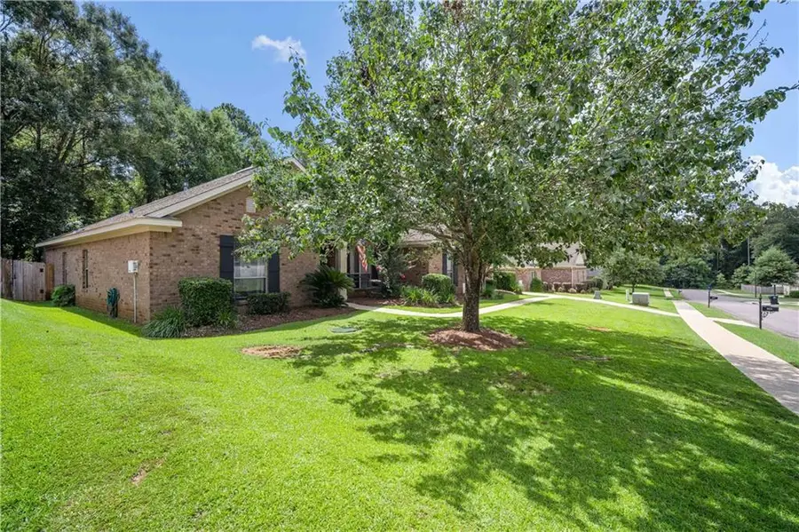 2571 Burlington Drive E, Mobile, AL 36695 - #3