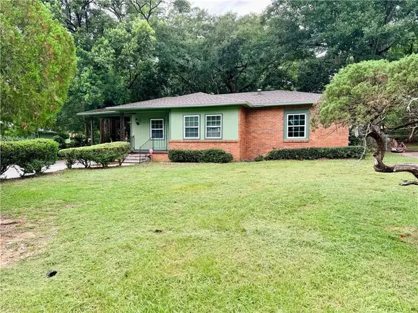 914 Gulf Terra Drive E, Mobile, AL 36605