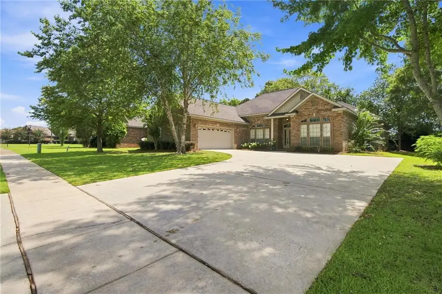 2885 Richmond Drive, Mobile, AL 36695 - #2