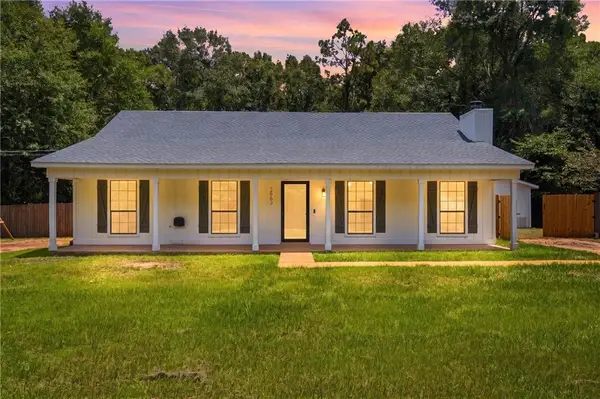 2863 Cottage Glenn Drive E, Mobile, AL 36695