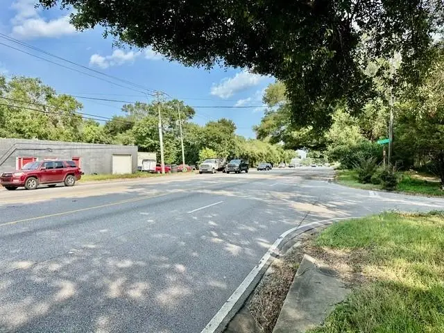 3901 Moffett Road, Mobile, AL 36618 - #3