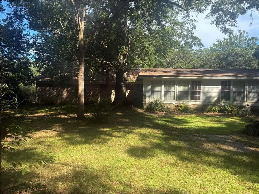2228 Vaughan Drive E, Mobile, AL 36605 - #2