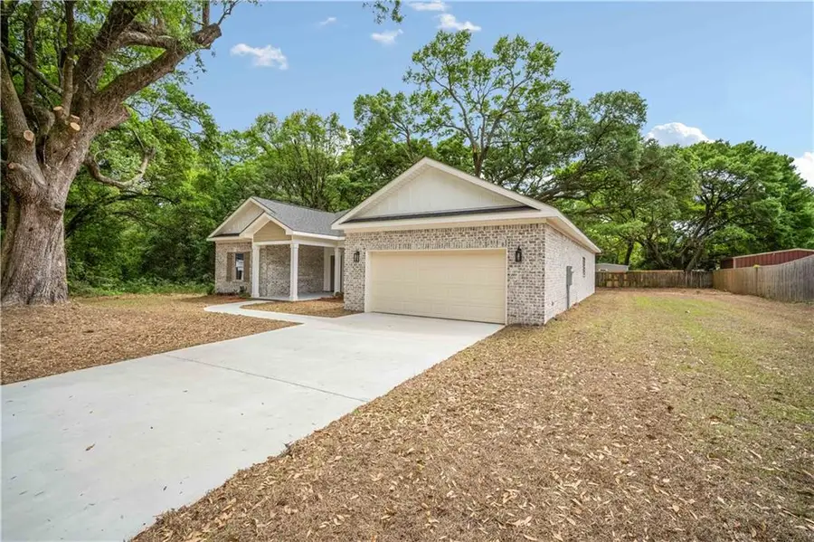 7051 Country Oaks Drive N, Irvington, AL 36544 - #2