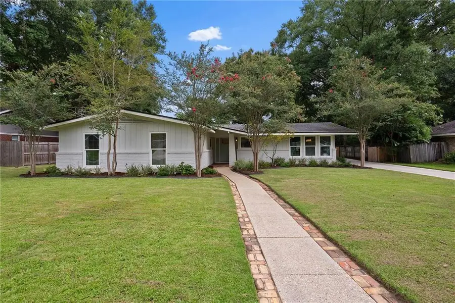 3908 Pembrocke Avenue, Mobile, AL 36608 - #2