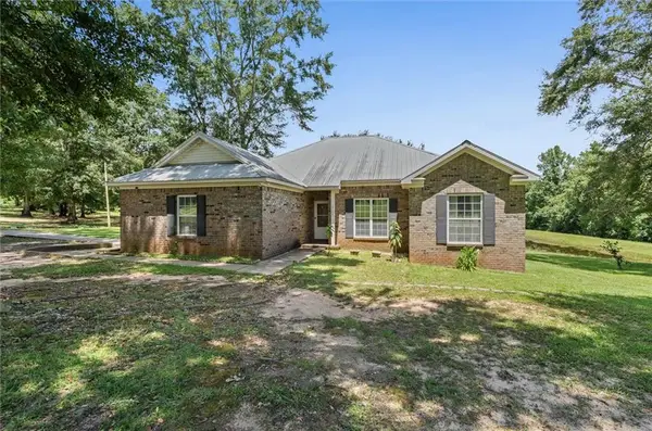 20769 Oakdale Drive, Robertsdale, AL 36567