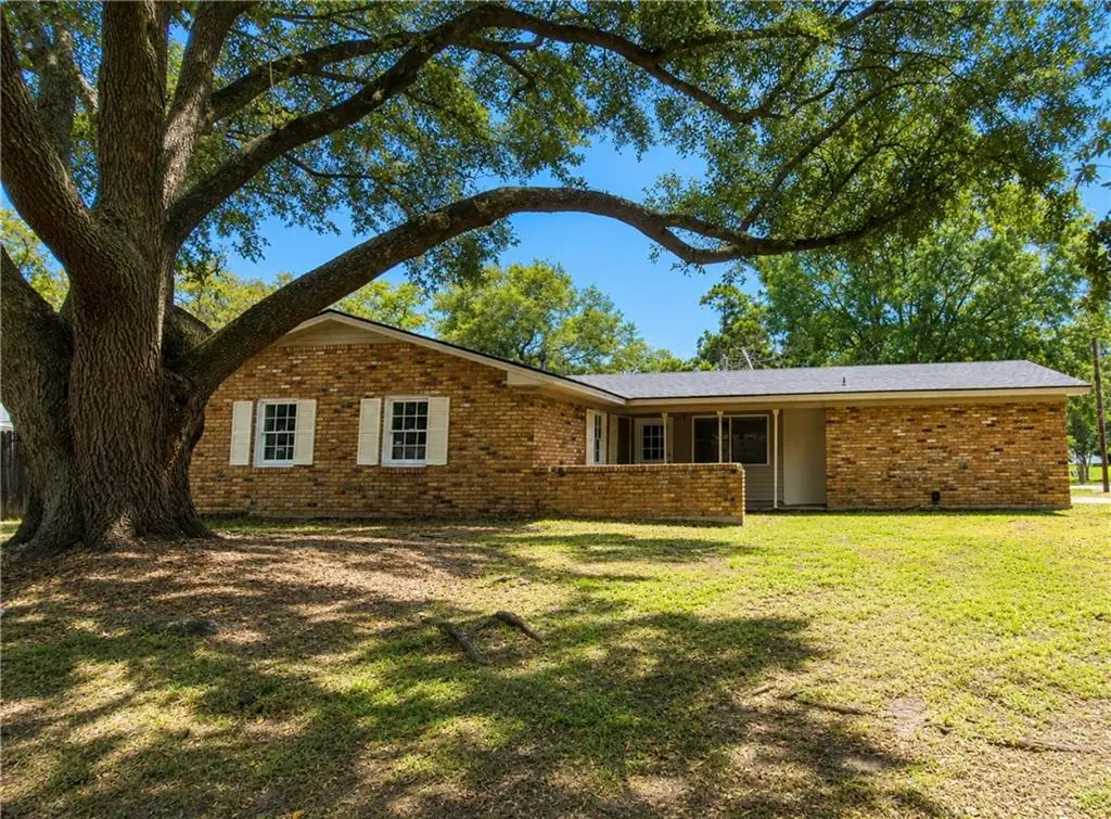 3621 Heritage Drive N, Mobile, AL 36609 - #1