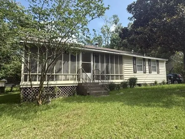 313 1st Street, Chickasaw, AL 36611