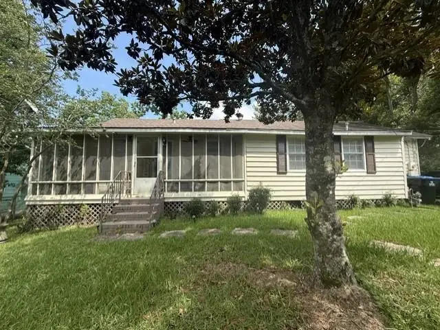 313 1st Street, Chickasaw, AL 36611 - #2