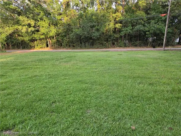 13978 Railroad Street, Bayou La Batre, AL 36509