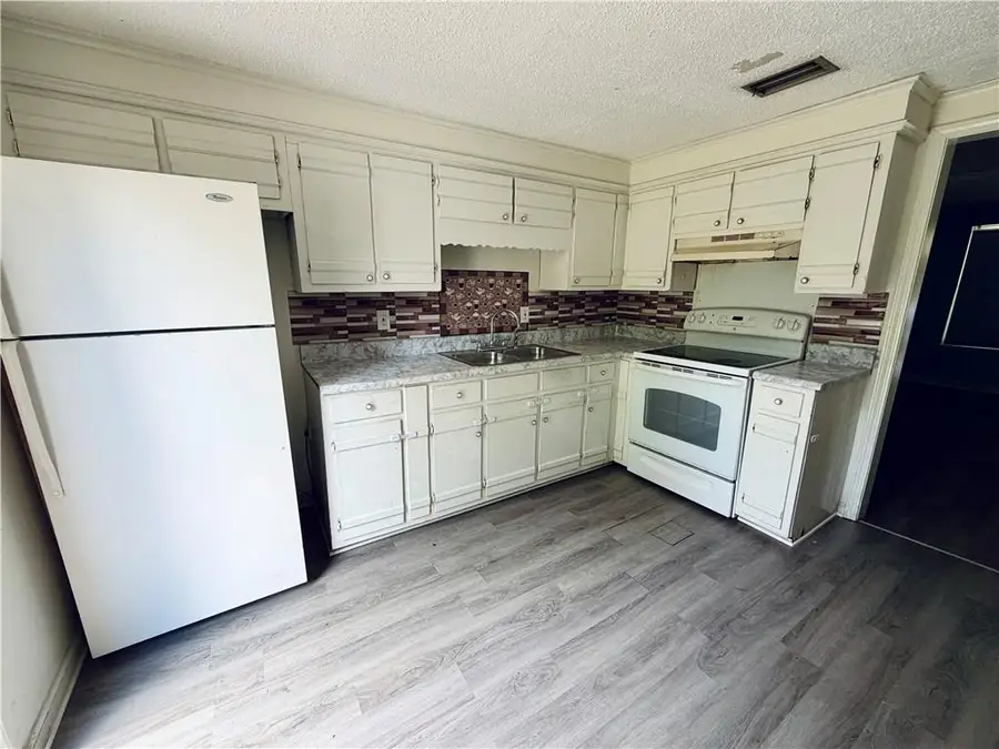 452 Hopi Street, Mobile, AL 36611 - #3