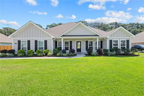 5749 Orchard Lane E, Grand Bay, AL 36541