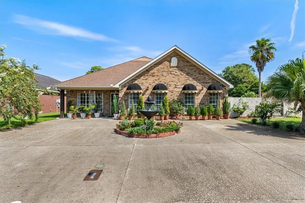 7876 Park Place Drive S, Mobile, AL 36608 - #1