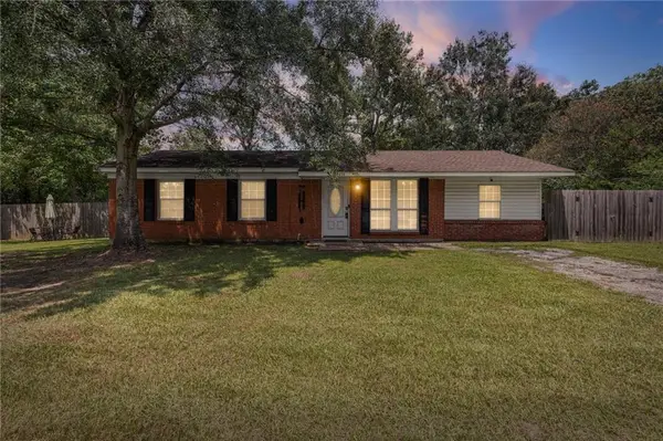 8036 Three Notch Road, Mobile, AL 36619