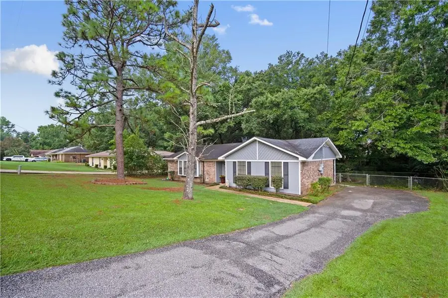 2556 Meadowview Drive, Mobile, AL 36695 - #2
