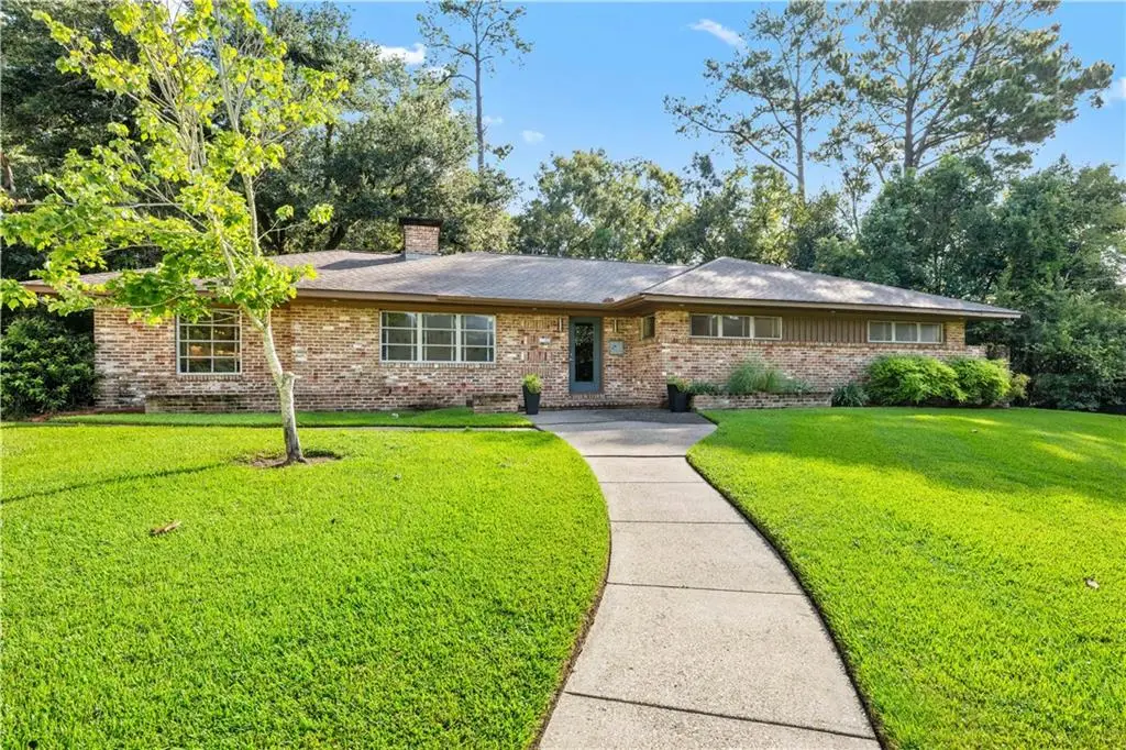 312 Indian Creek Drive E, Mobile, AL 36607 - #1