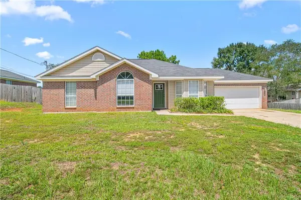 9512 Homestead Drive S, Semmes, AL 36575