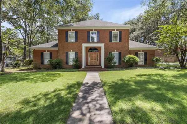 7023 Charleston Oaks Drive N, Mobile, AL 36695